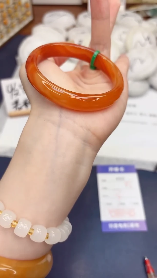 石英质玉手镯未镶嵌450-玛瑙-圈口57