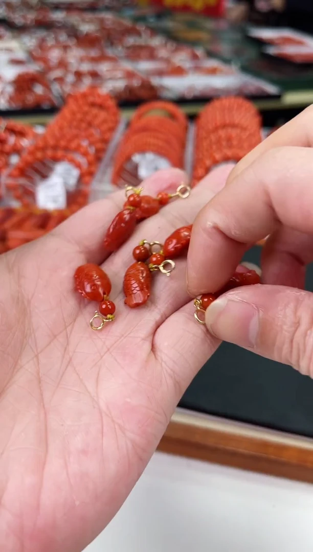 【闪购商品】南红玛瑙吊坠鱼未镶嵌（多样式发其一）