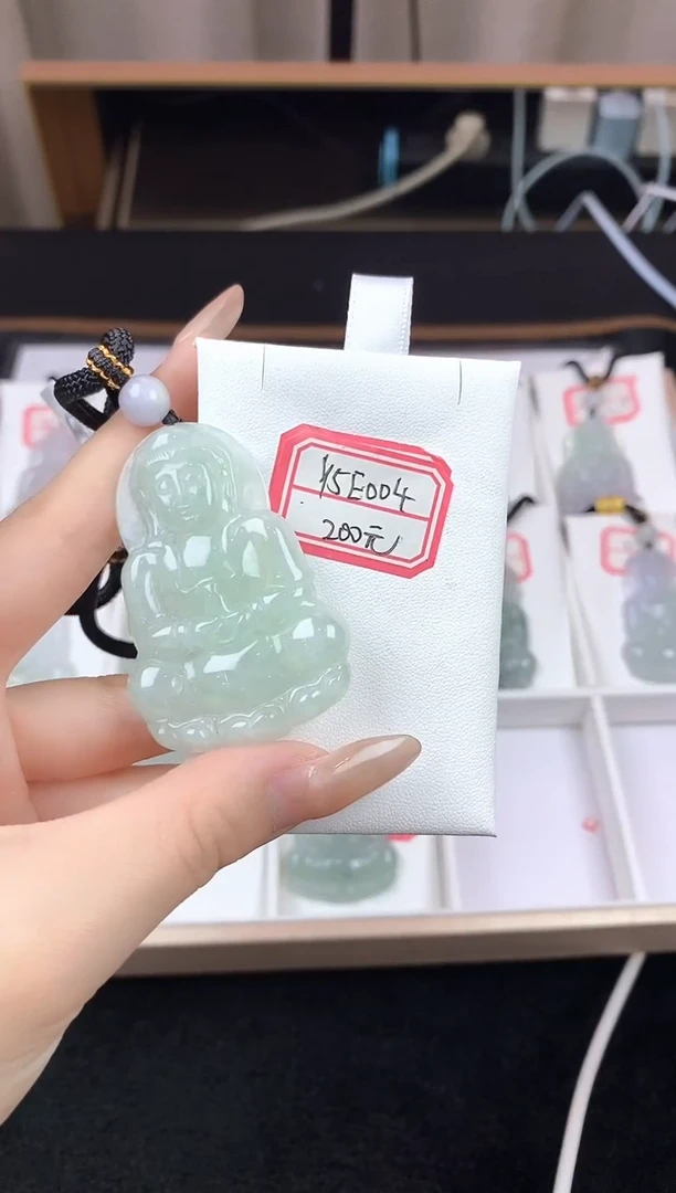 翡翠未镶嵌颈饰Y5E004翡翠冰绿中大观音