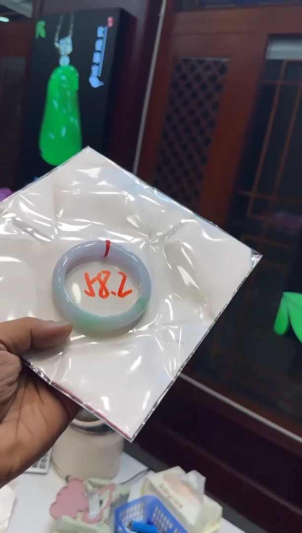 未镶嵌手镯翡翠手镯