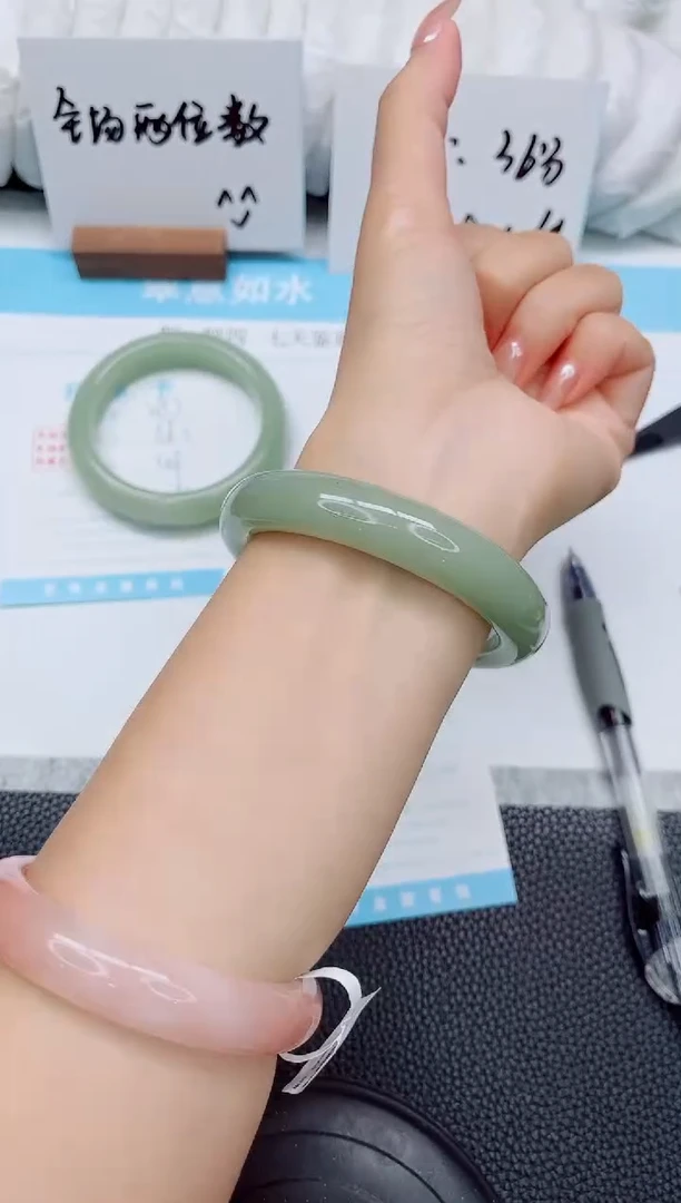 未镶嵌手镯石英质玉288-58.1