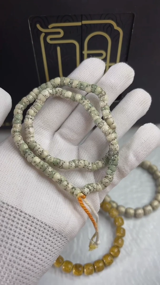 手串星月菩提小驼包6.a436