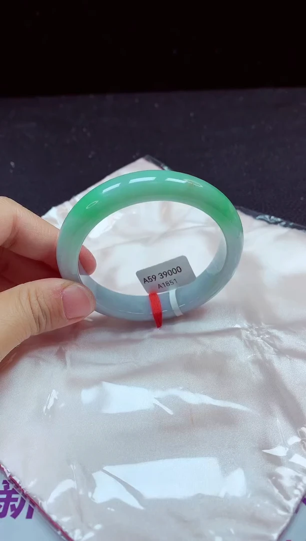 【闪购商品】翡翠手镯未镶嵌镯子59+