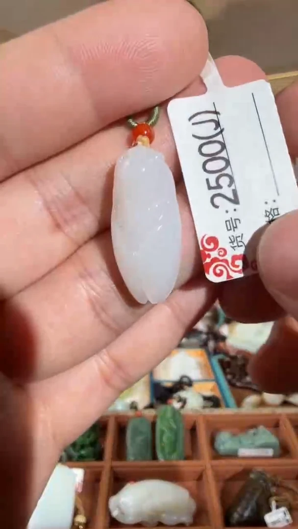 颈饰未镶嵌和田玉J