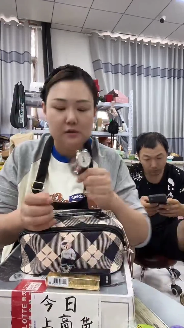 牦牛剖层皮革琪老板女包1号店超好看发图片款