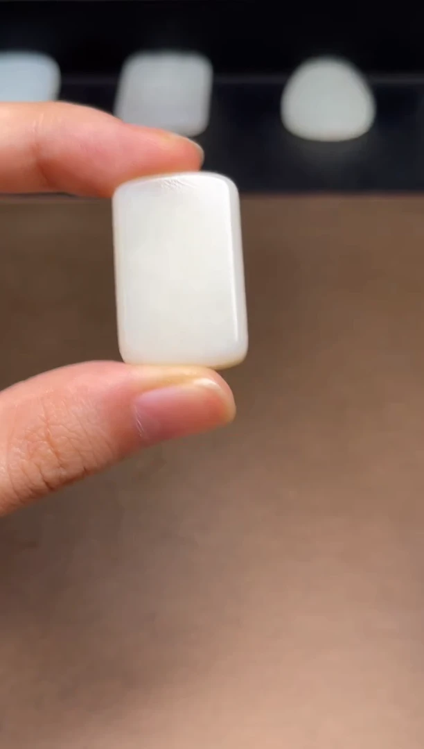 和田玉未镶嵌颈饰5