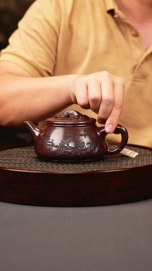茶壶紫砂石红 剑流石瓢 刻梅