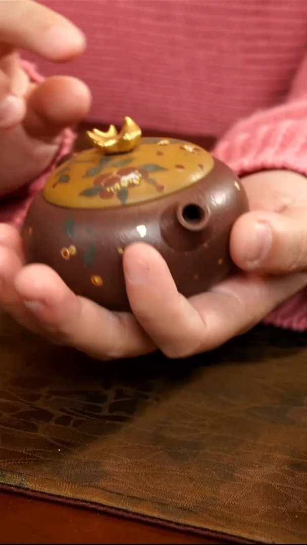 茶壶紫砂紫泥洒金金燕子壶
