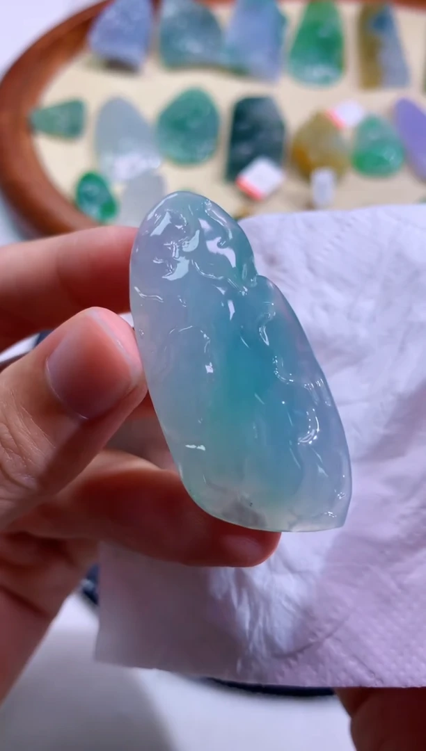 颈饰未镶嵌翡翠