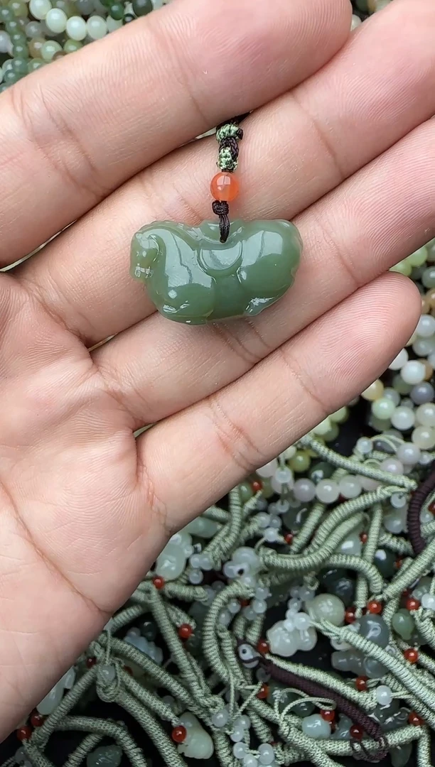 颈饰未镶嵌和田玉拍一发一