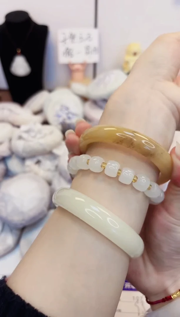 【闪购商品】石英质玉手镯未镶嵌107-财气镯圈口57