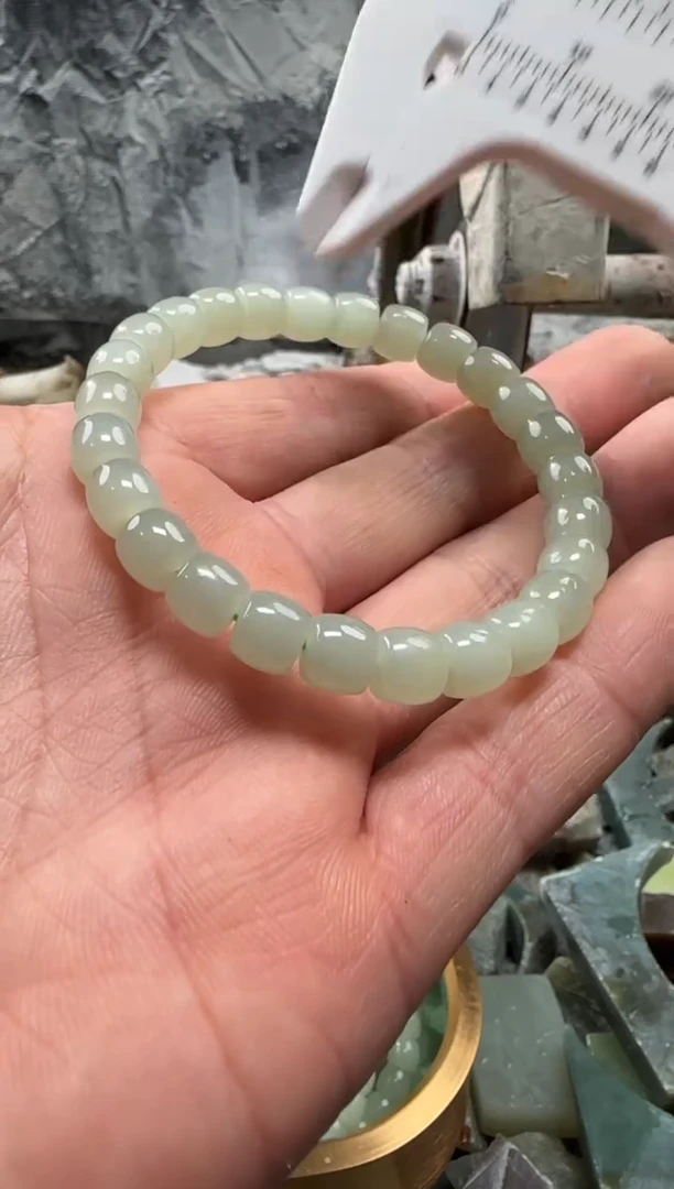 和田玉未镶嵌颈饰手串