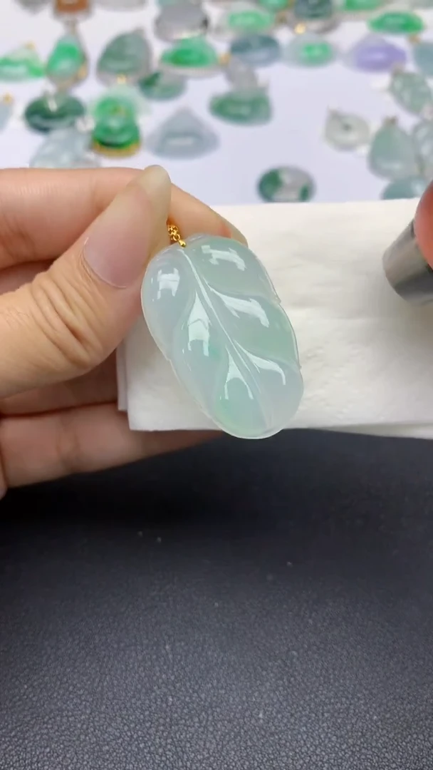 颈饰18K金镶嵌翡翠天然缅甸a货翡翠百元以上9元证书费自理