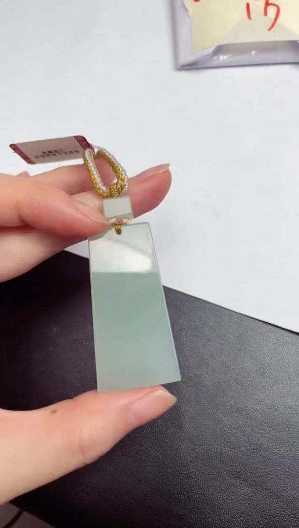 颈饰未镶嵌翡翠天然缅甸翡翠A货