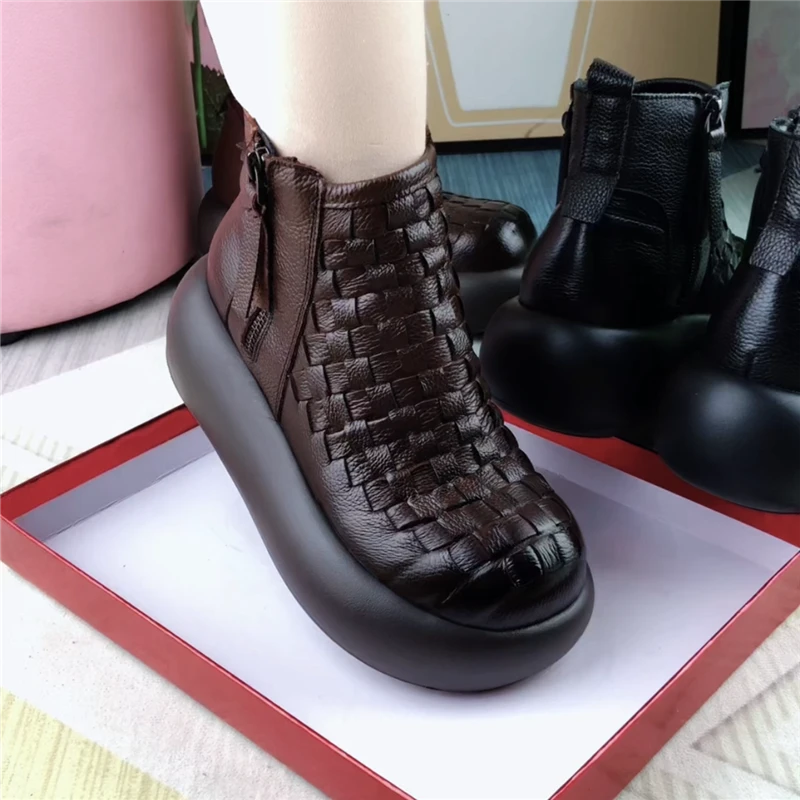 短靴女真皮厚底圆头靴子女休闲棉鞋女冬加绒轻便防滑软底马丁靴女