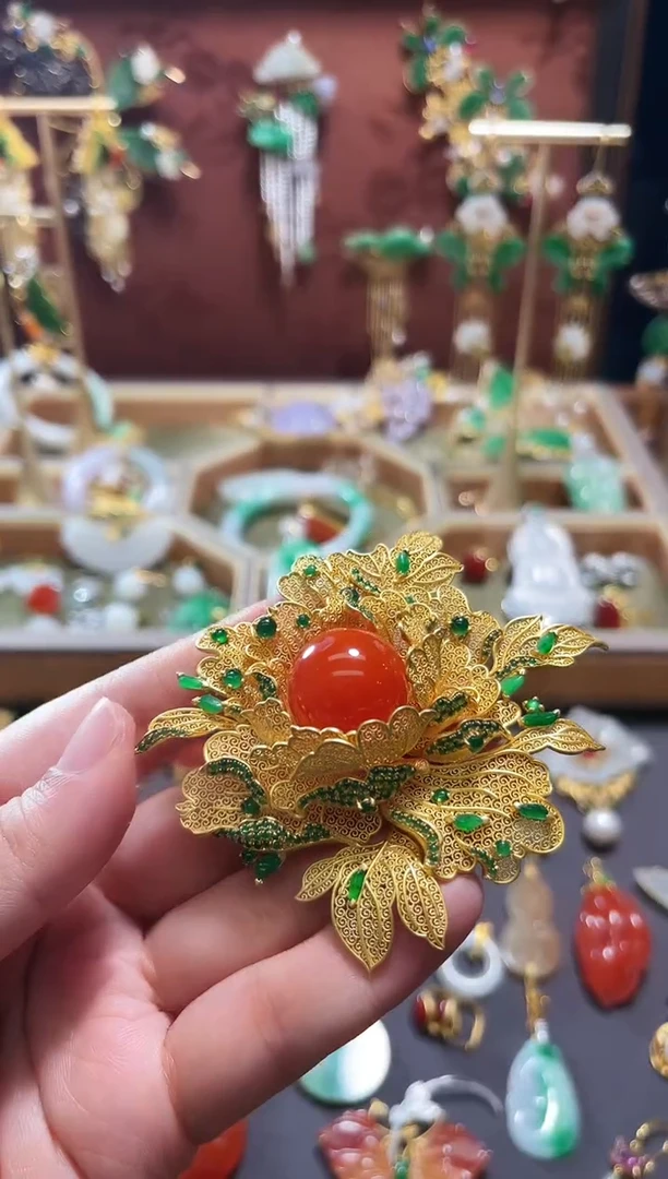 【闪购商品】南红玛瑙胸针18K金镶嵌支持48小时鉴赏