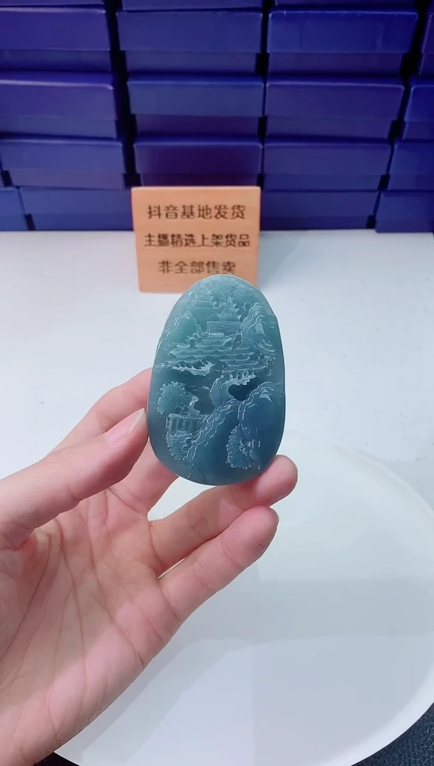 翡翠未镶嵌颈饰