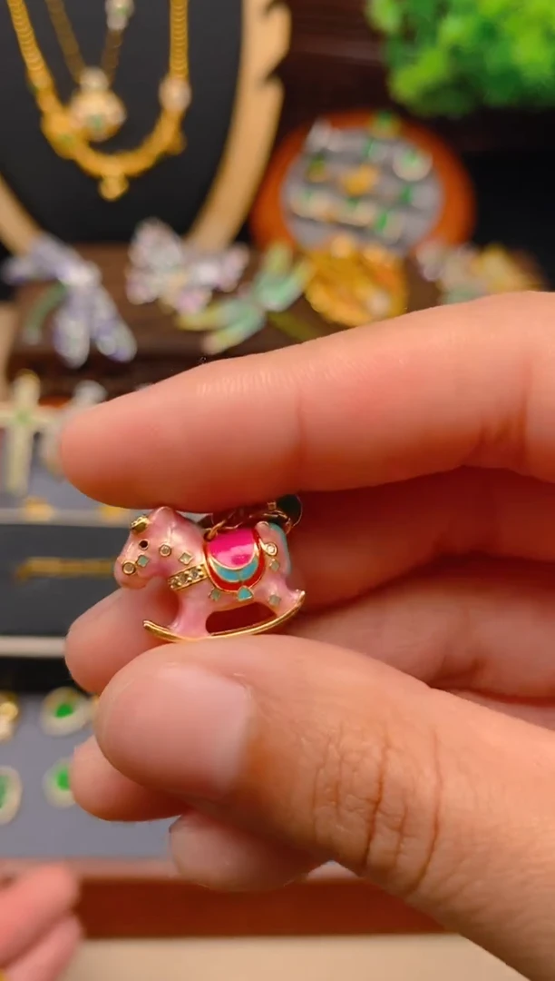 【闪购商品】翡翠吊坠(不含链)银S925镶嵌粉色木马