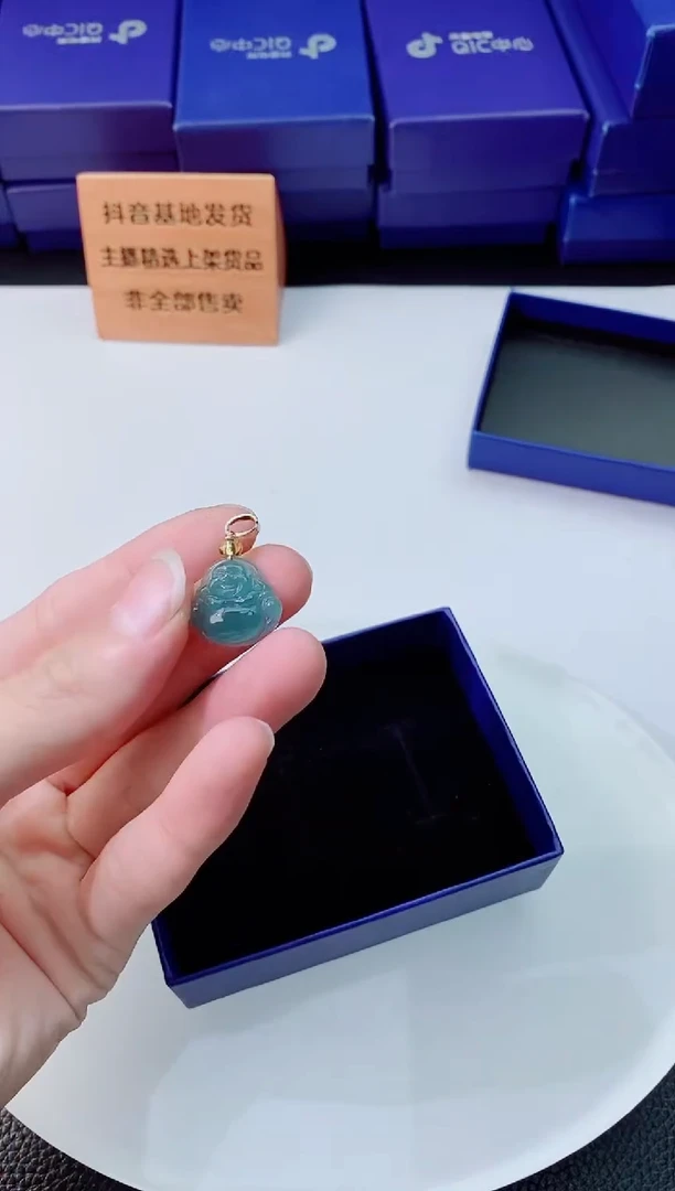 翡翠未镶嵌颈饰1111111111