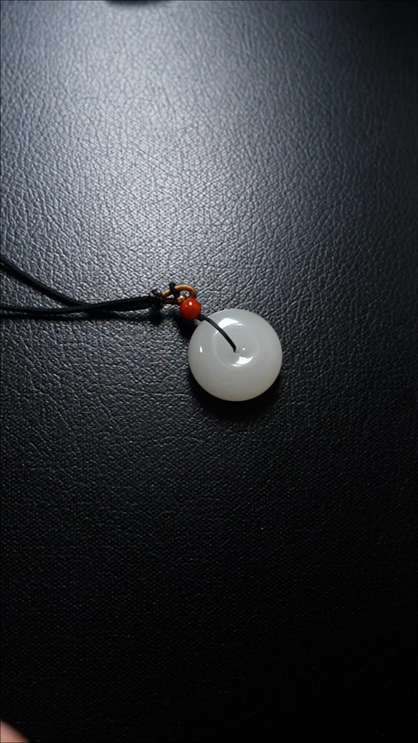 【闪购商品】和田玉颈饰未镶嵌平安扣