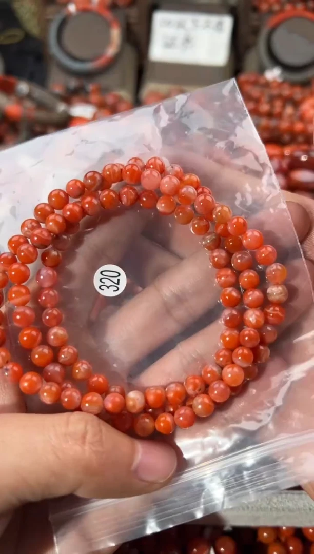未镶嵌手镯南红玛瑙1