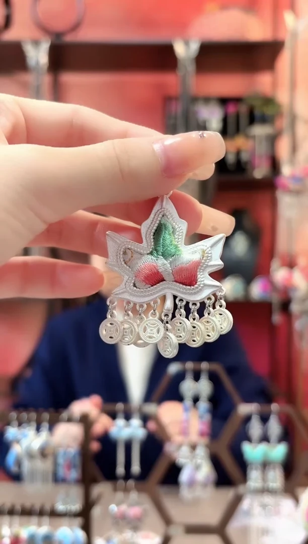 织绣?****࿐云织谣民族风精美饰品 400