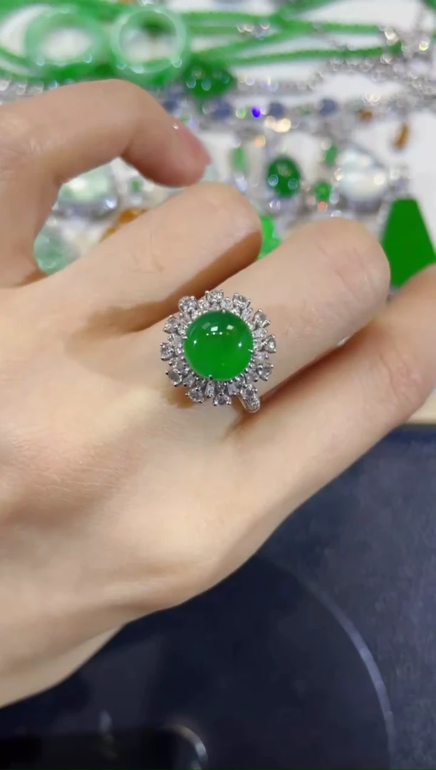 颈饰18K金镶嵌翡翠团购1