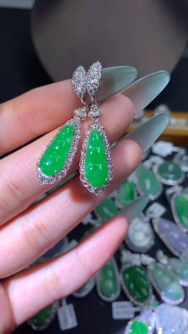 吊坠(不含链)18K金镶嵌翡翠耳坠