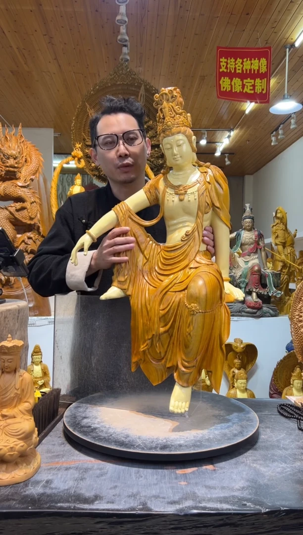 香樟木挂件款自在观音80cm