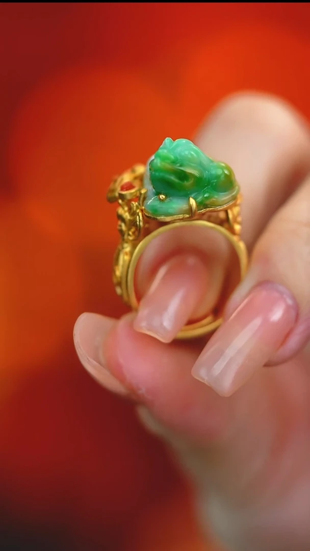 银S925镶嵌戒指翡翠新款*