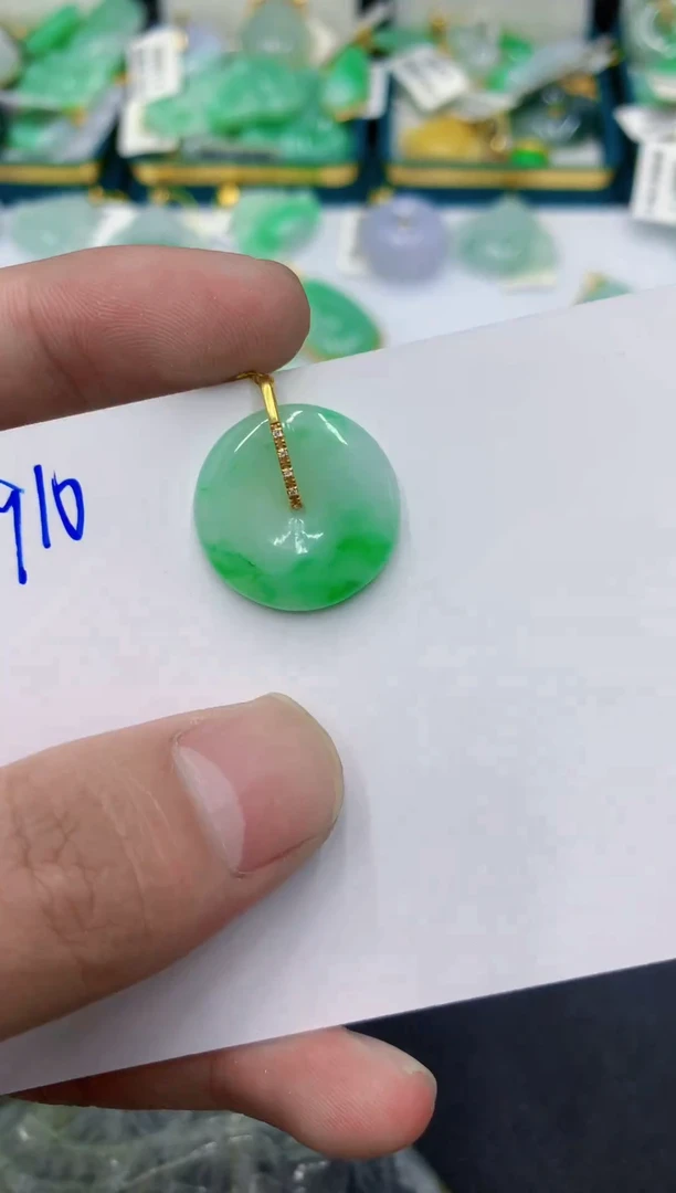 颈饰18K金镶嵌翡翠琴**欢11111