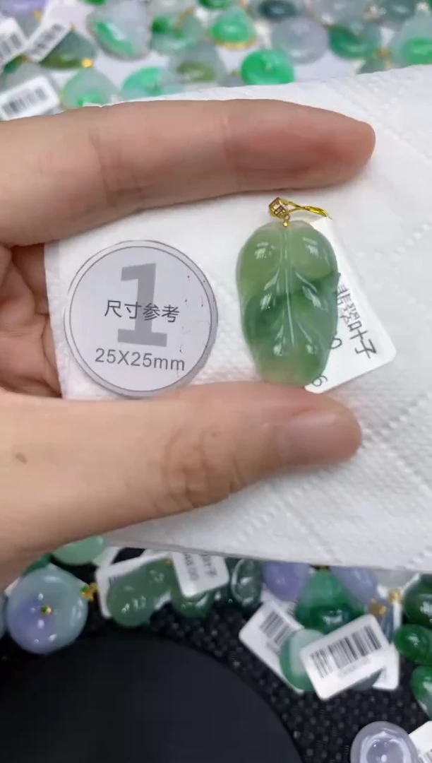 颈饰18K金镶嵌翡翠11111111