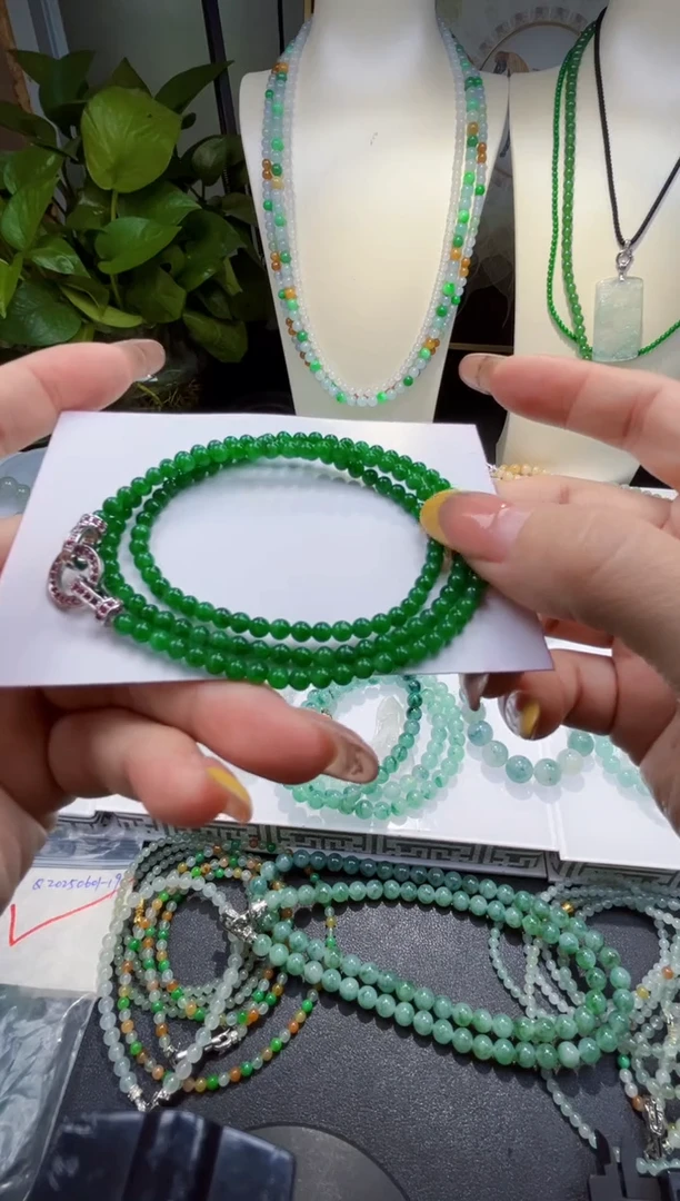 定制翡翠未镶嵌缅甸天然翡翠A货