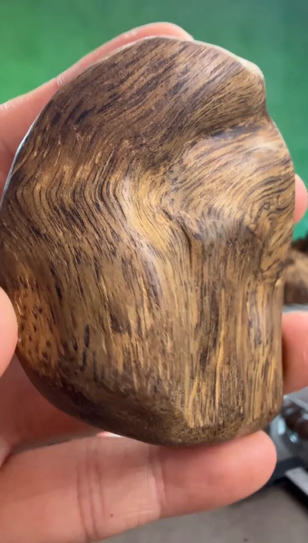 沉香手把件软丝留疤多样性发一