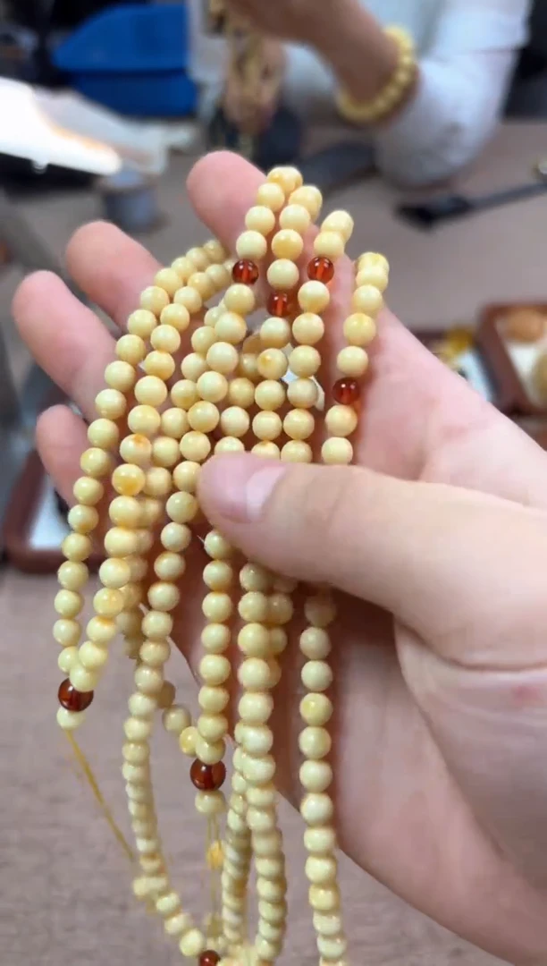 【闪购商品】蜜蜡裸石未镶嵌108多样性发一条