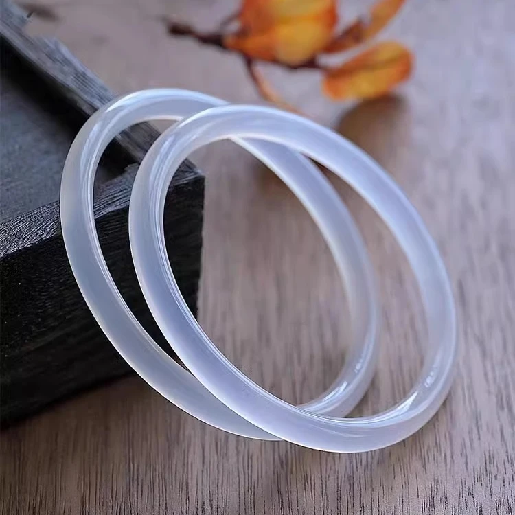 玛瑙手镯天然白月光玉髓镯子细条6毫米荔枝冻玉镯美人条