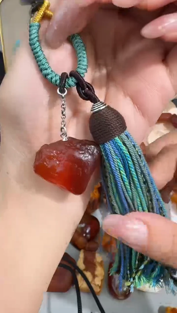未镶嵌琥珀裸石琥珀