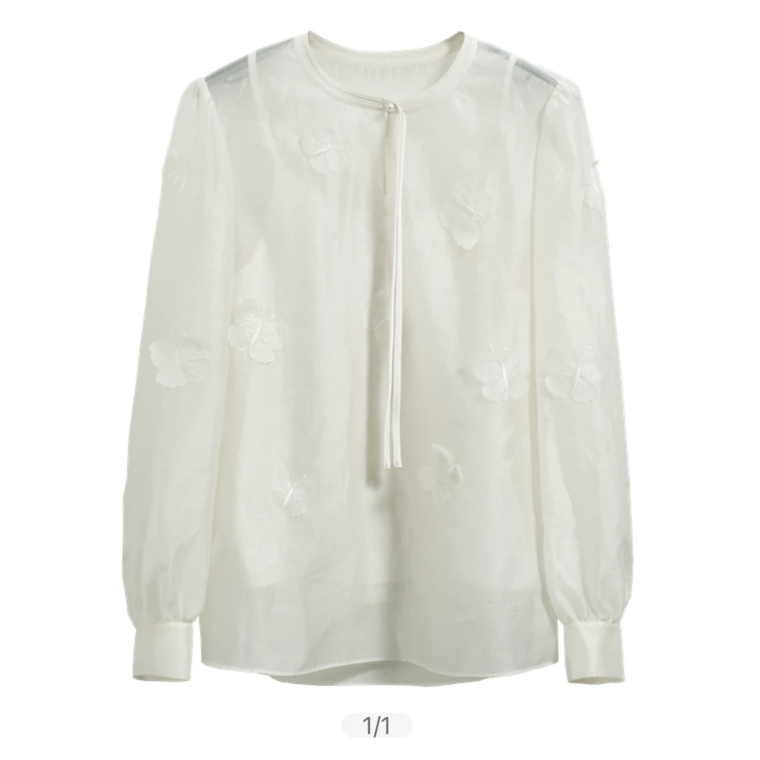 三彩2025春新款女日常通勤米白色H型长袖小衫设计师