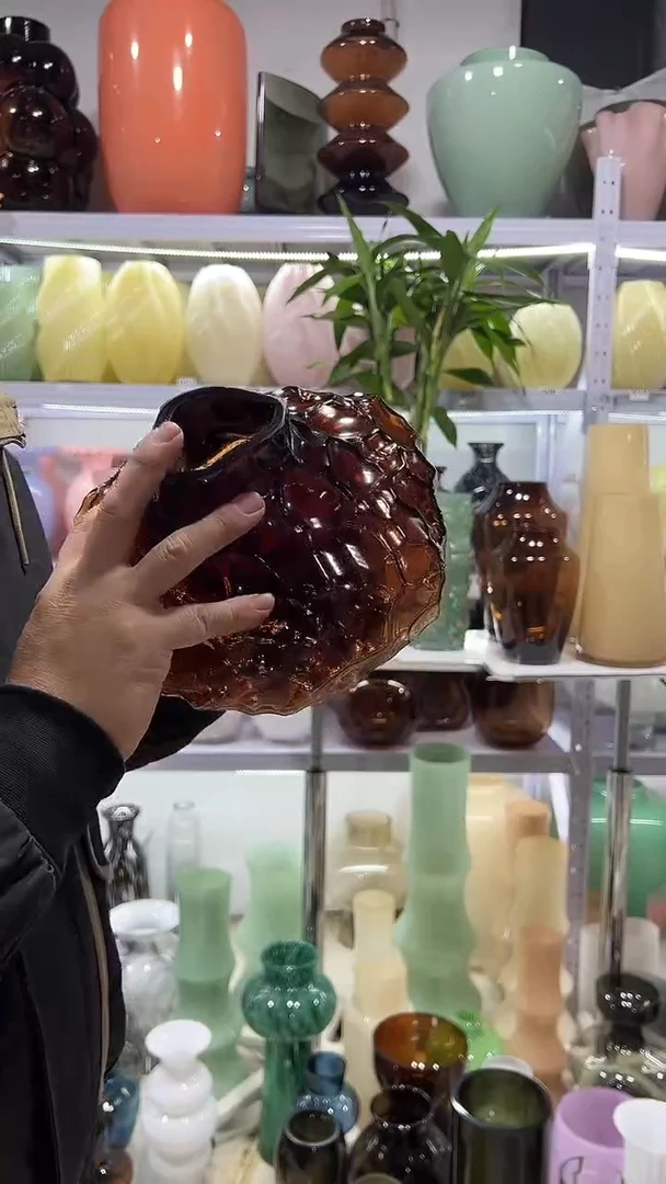 大号琥珀色峡谷花瓶