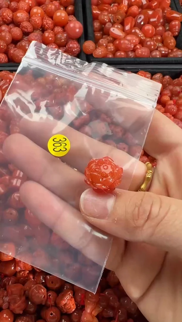 【闪购商品】南红玛瑙颈饰未镶嵌1