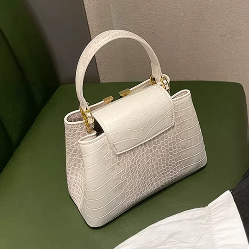 2025新款高级轻奢单肩斜挎女包