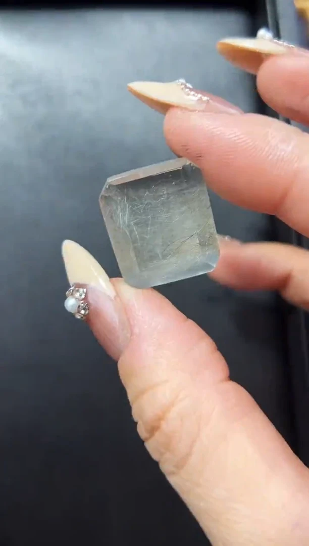 【闪购商品】水晶小方未镶嵌无孔发一（80）