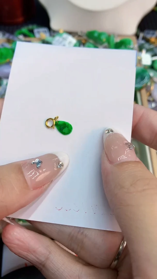 翡翠未镶嵌吊坠(不含链)1