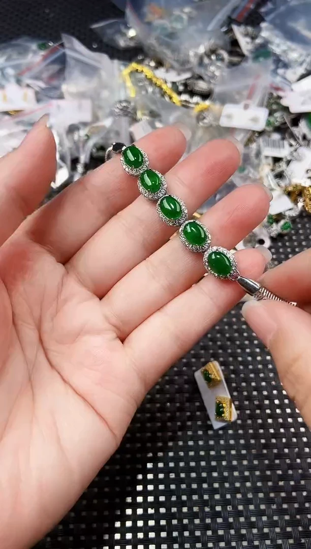 翡翠未镶嵌耳饰1111111111