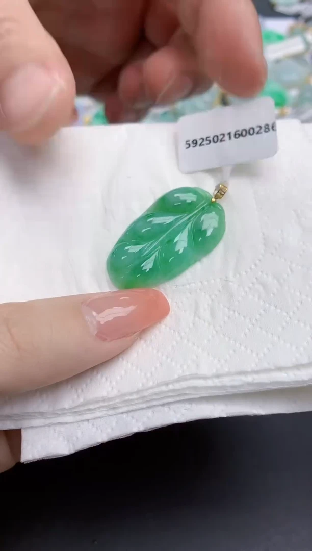 【闪购商品】翡翠颈饰18K金镶嵌天然缅甸翡翠A货