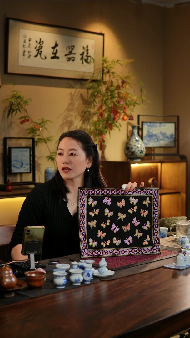 织绣精工蝴蝶长茶席B款