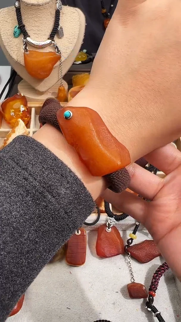 【闪购商品】蜜蜡裸石未镶嵌似玉