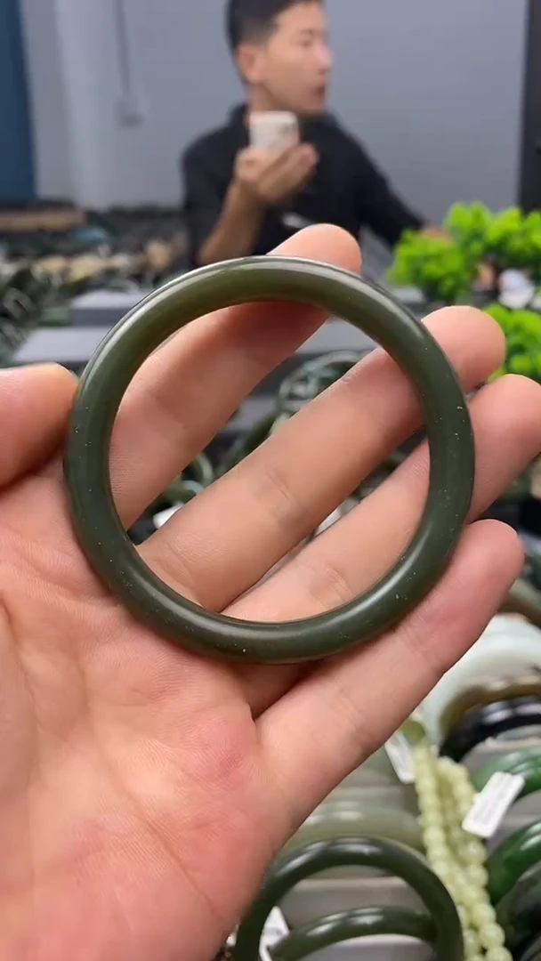 未镶嵌手镯和田玉53