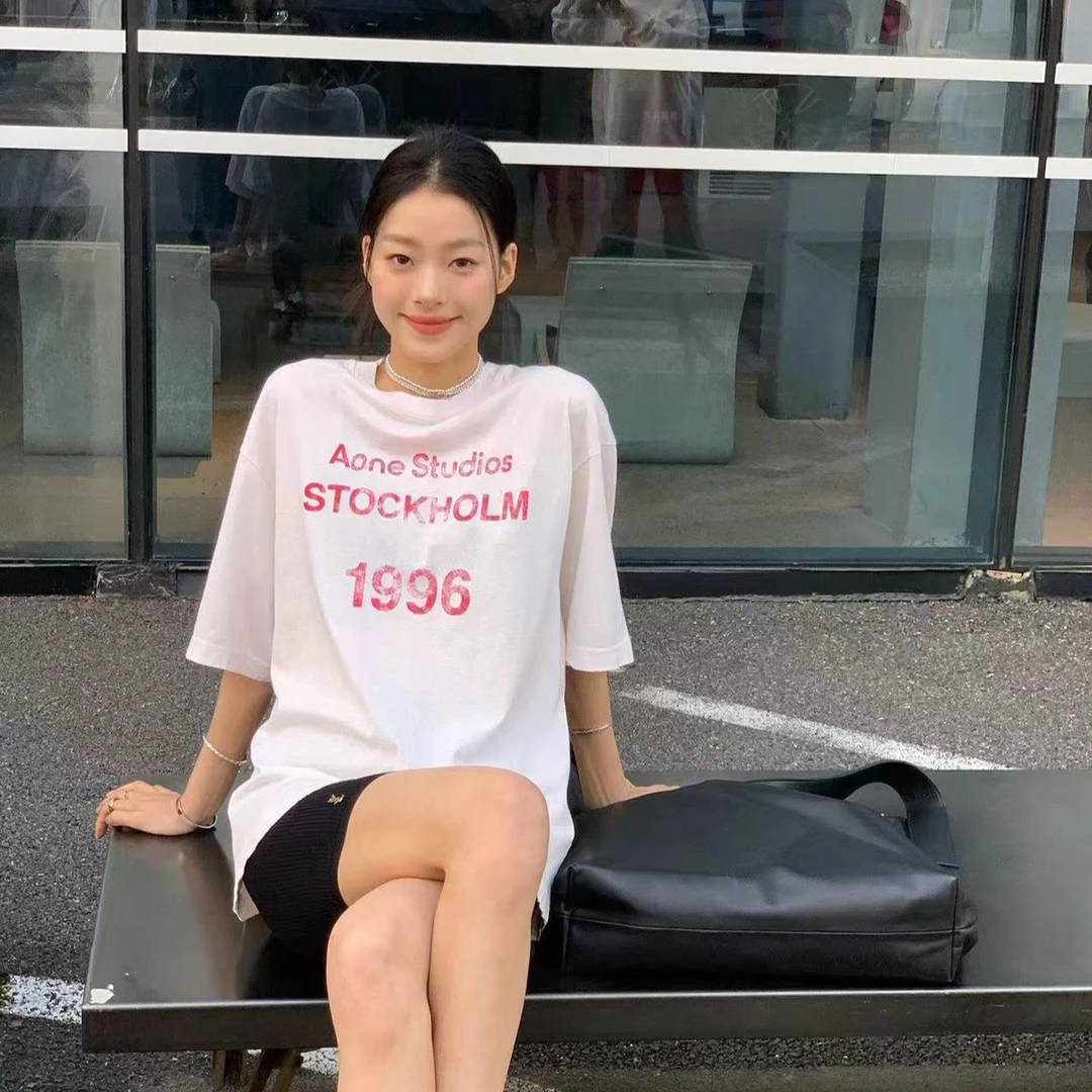 那年春天你走进我的世界做脏做旧磨破红字母怀旧t男女同款短袖