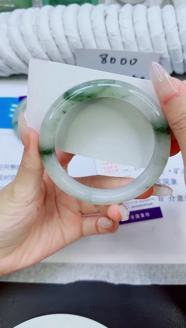 未镶嵌手镯石英质玉82/63